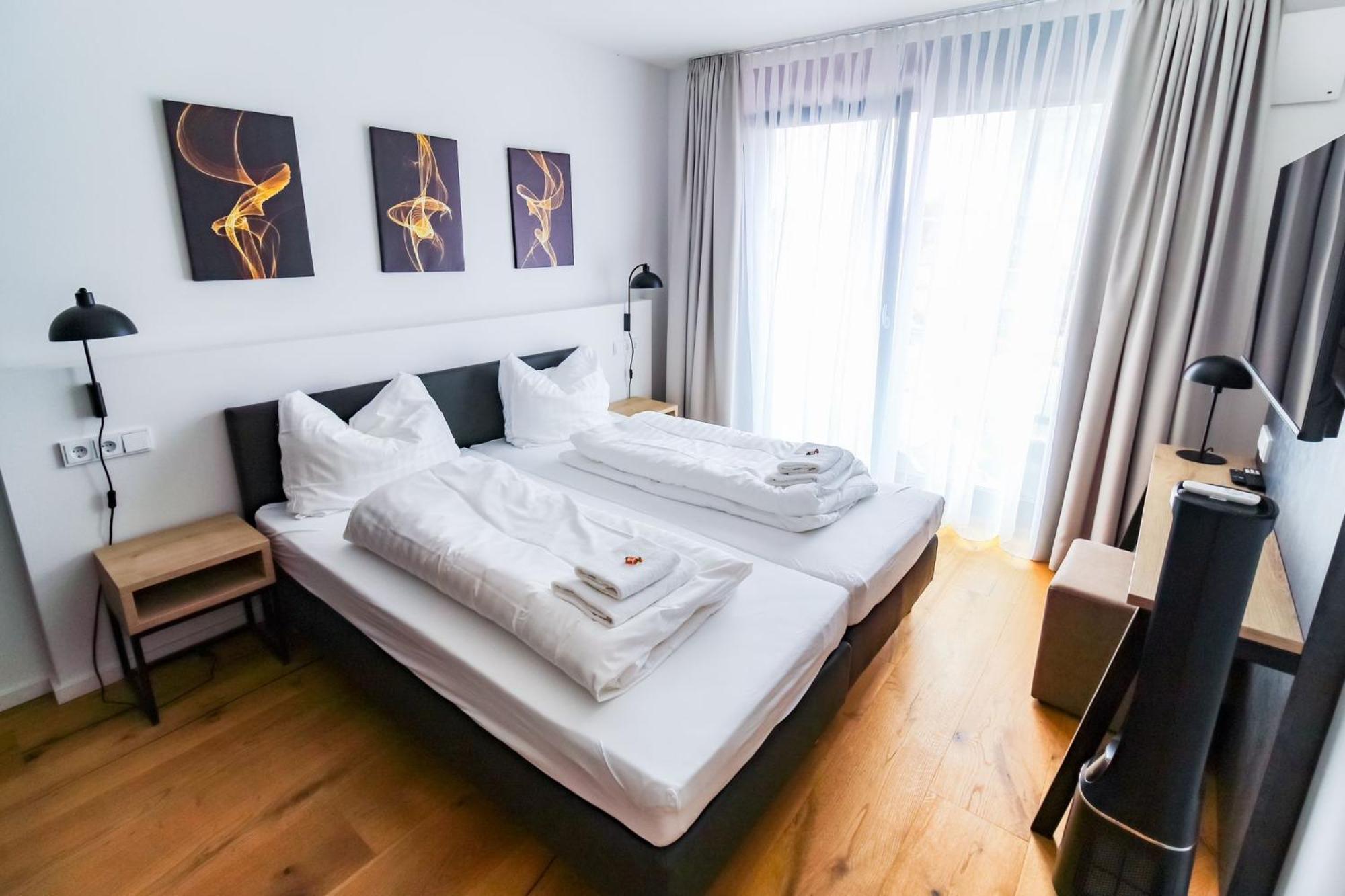 Helios Berlin Apartments Bagian luar foto