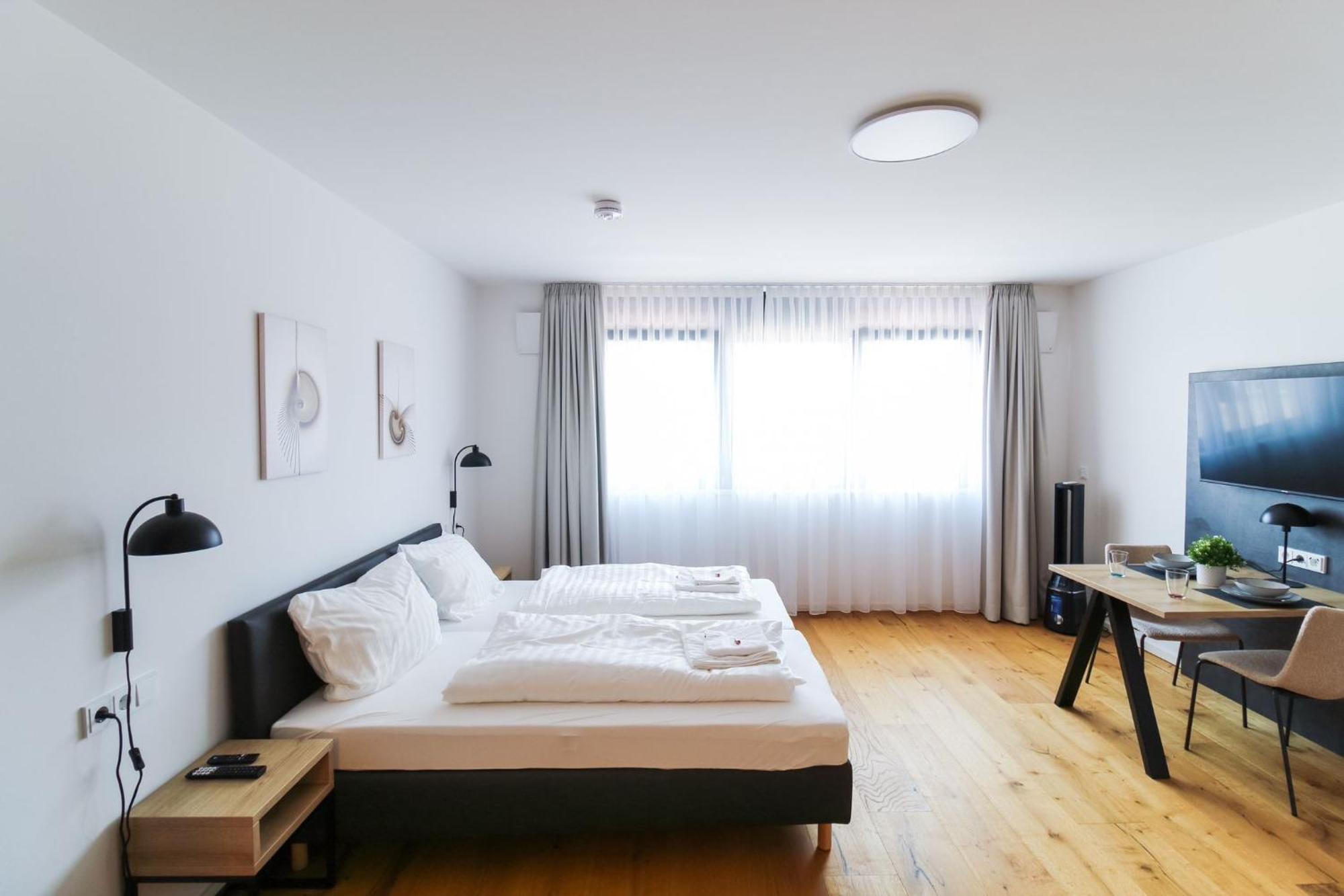 Helios Berlin Apartments Bagian luar foto