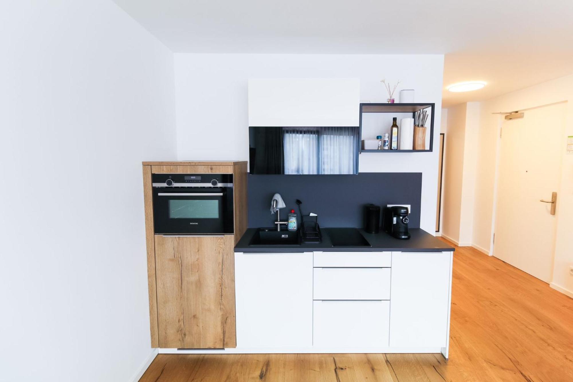 Helios Berlin Apartments Bagian luar foto