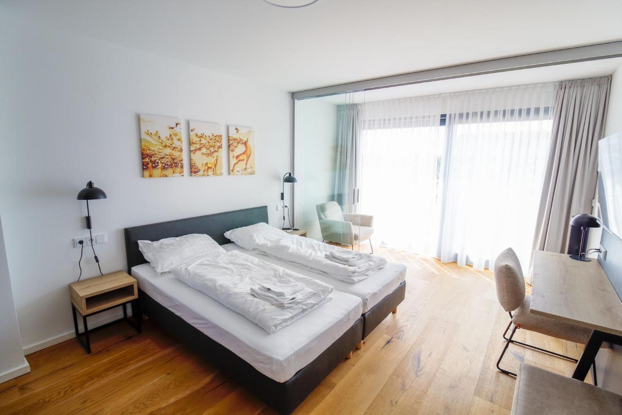 Helios Berlin Apartments Bagian luar foto