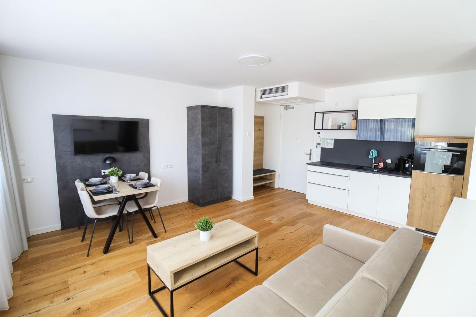 Helios Berlin Apartments Bagian luar foto
