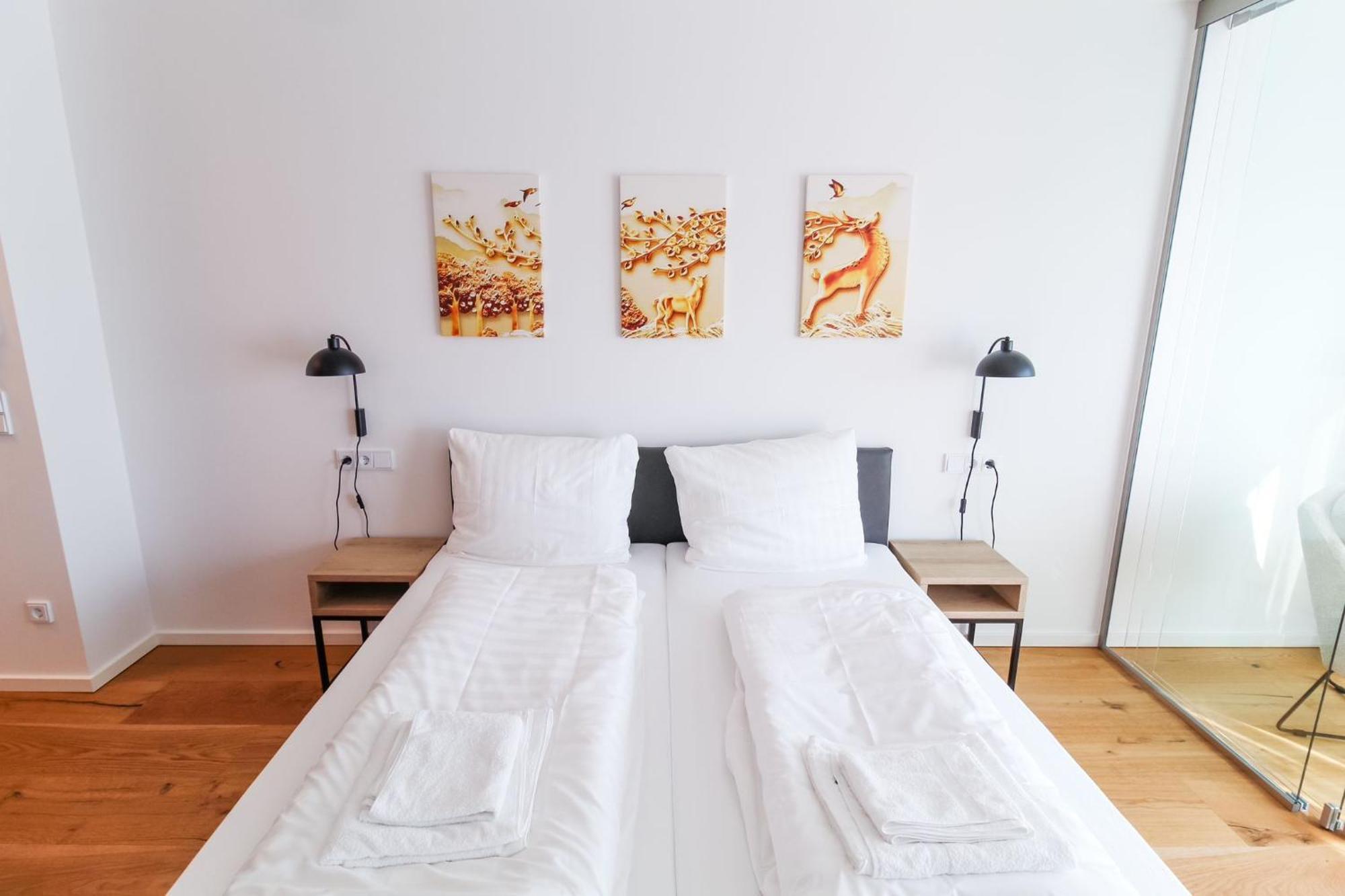 Helios Berlin Apartments Bagian luar foto